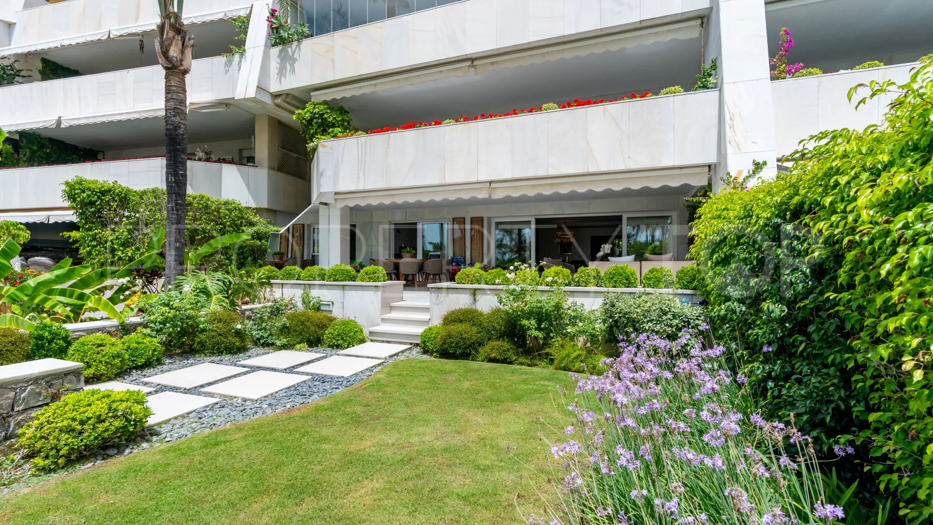 Los Granados 3 bedrooms ground floor apartment for sale