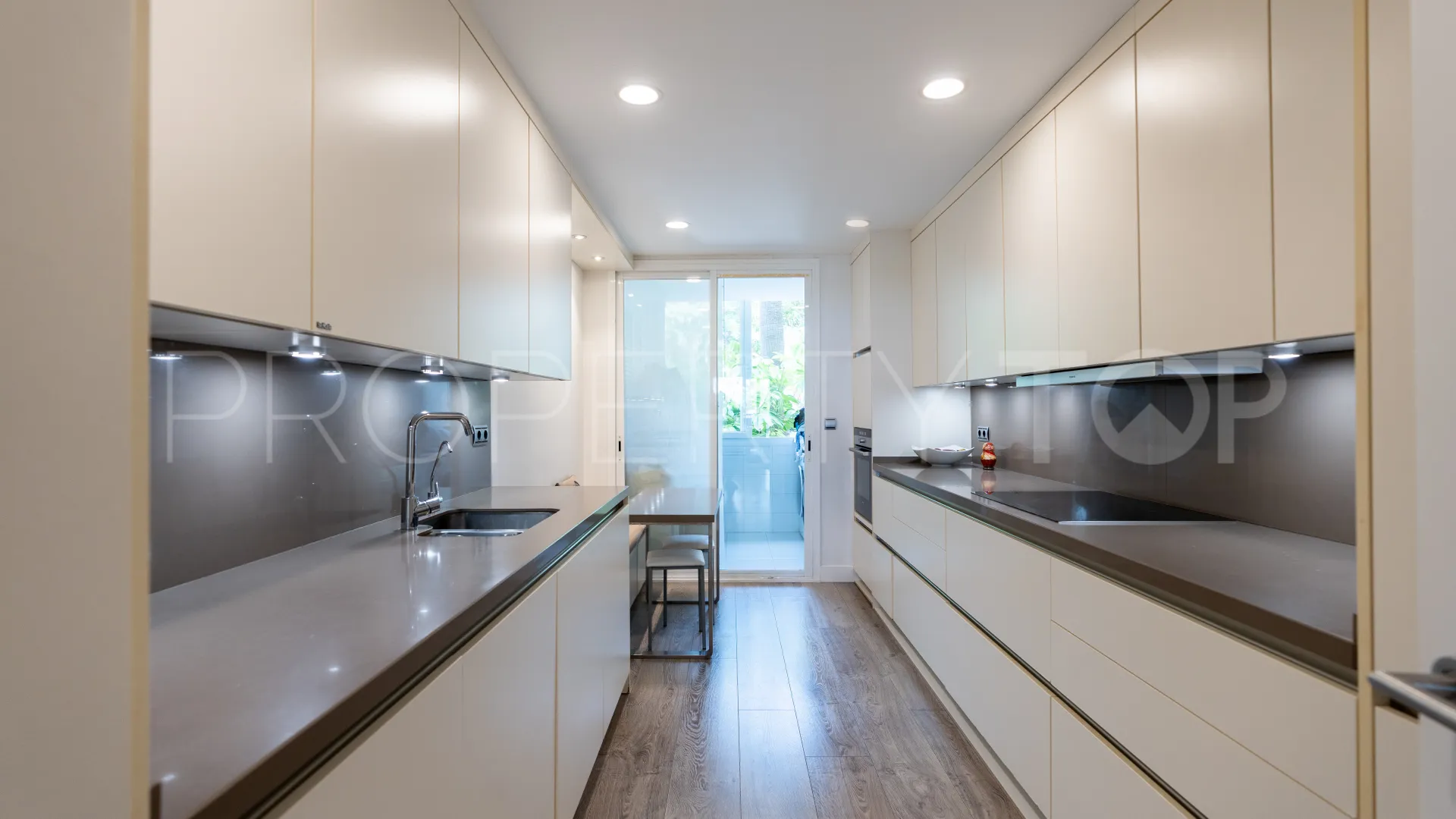 Los Granados 3 bedrooms ground floor apartment for sale