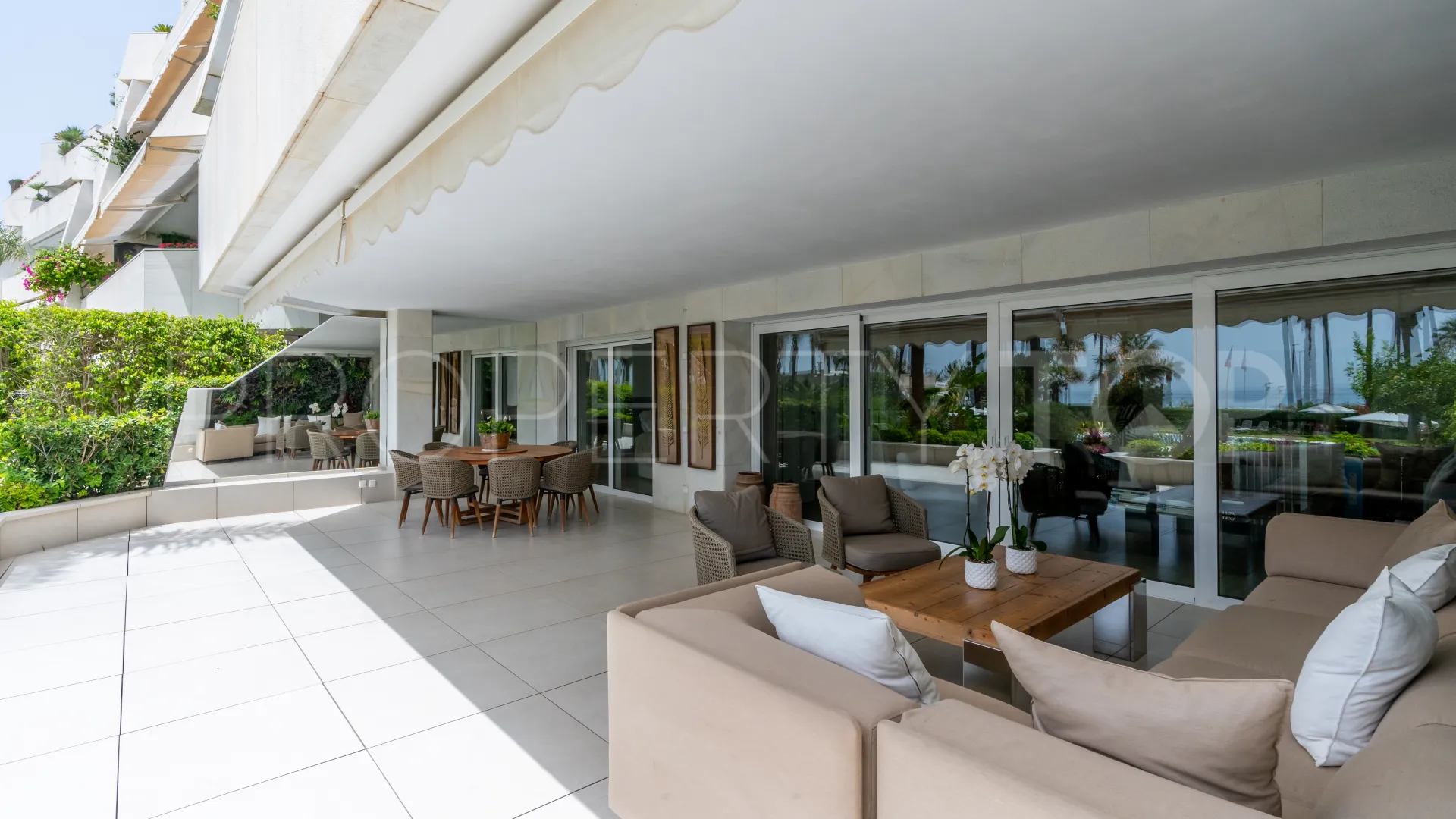 Los Granados 3 bedrooms ground floor apartment for sale