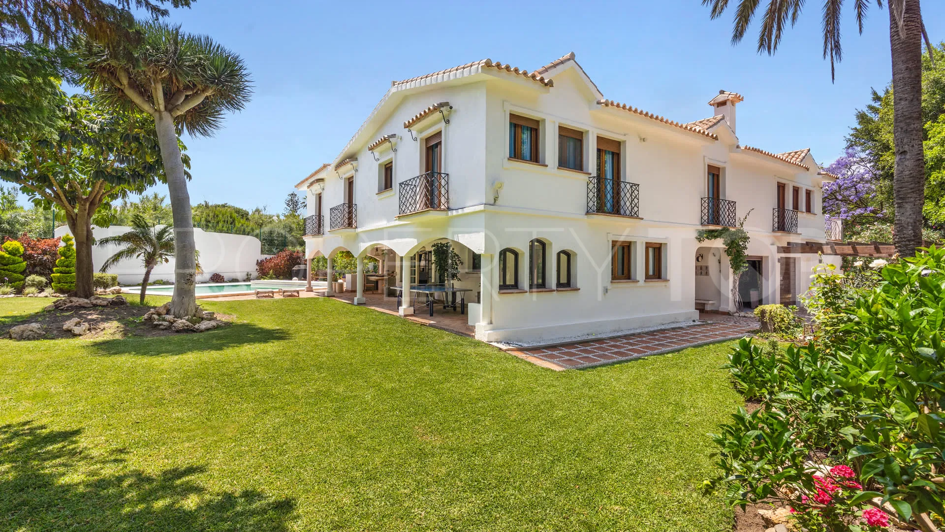 Villa with 4 bedrooms for sale in Guadalmina Baja