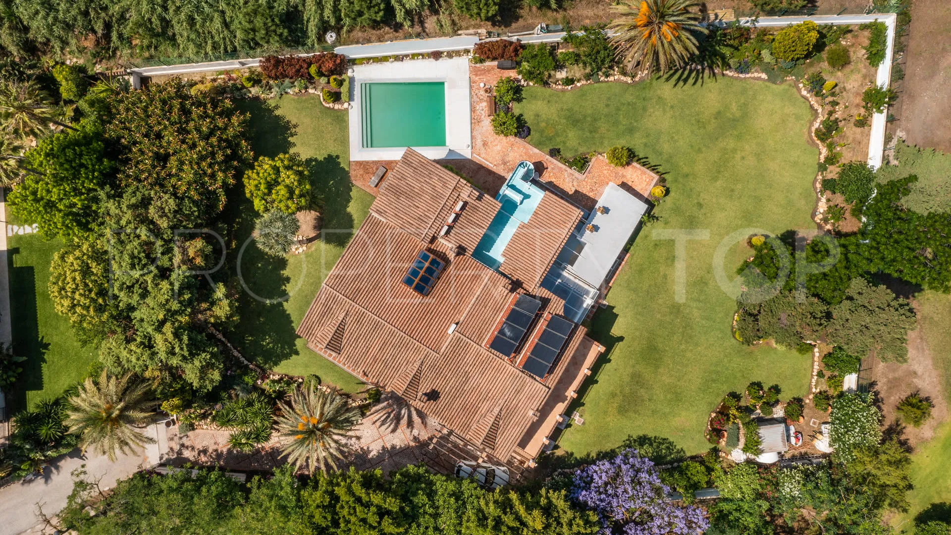Villa with 4 bedrooms for sale in Guadalmina Baja