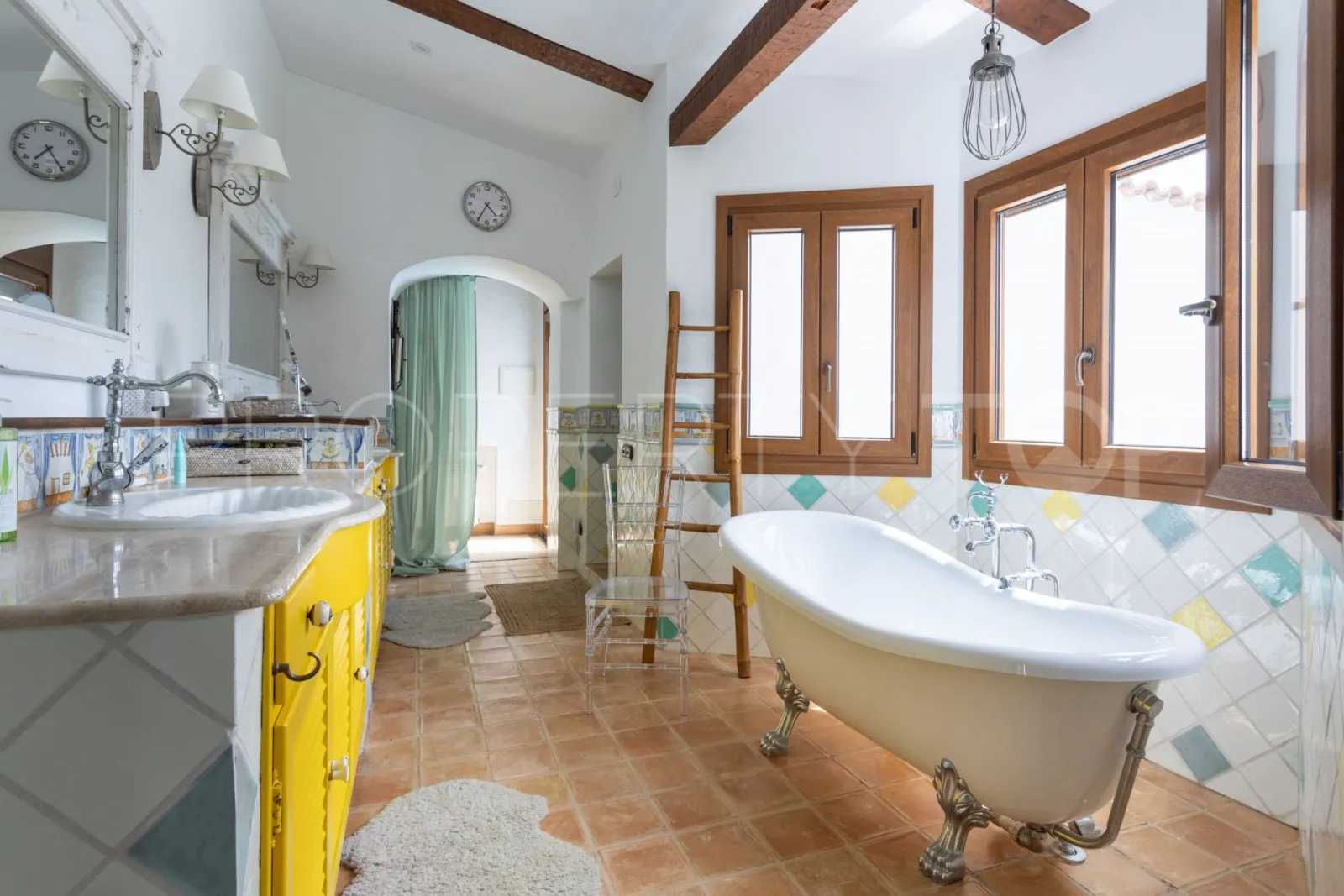 Villa with 4 bedrooms for sale in Guadalmina Baja