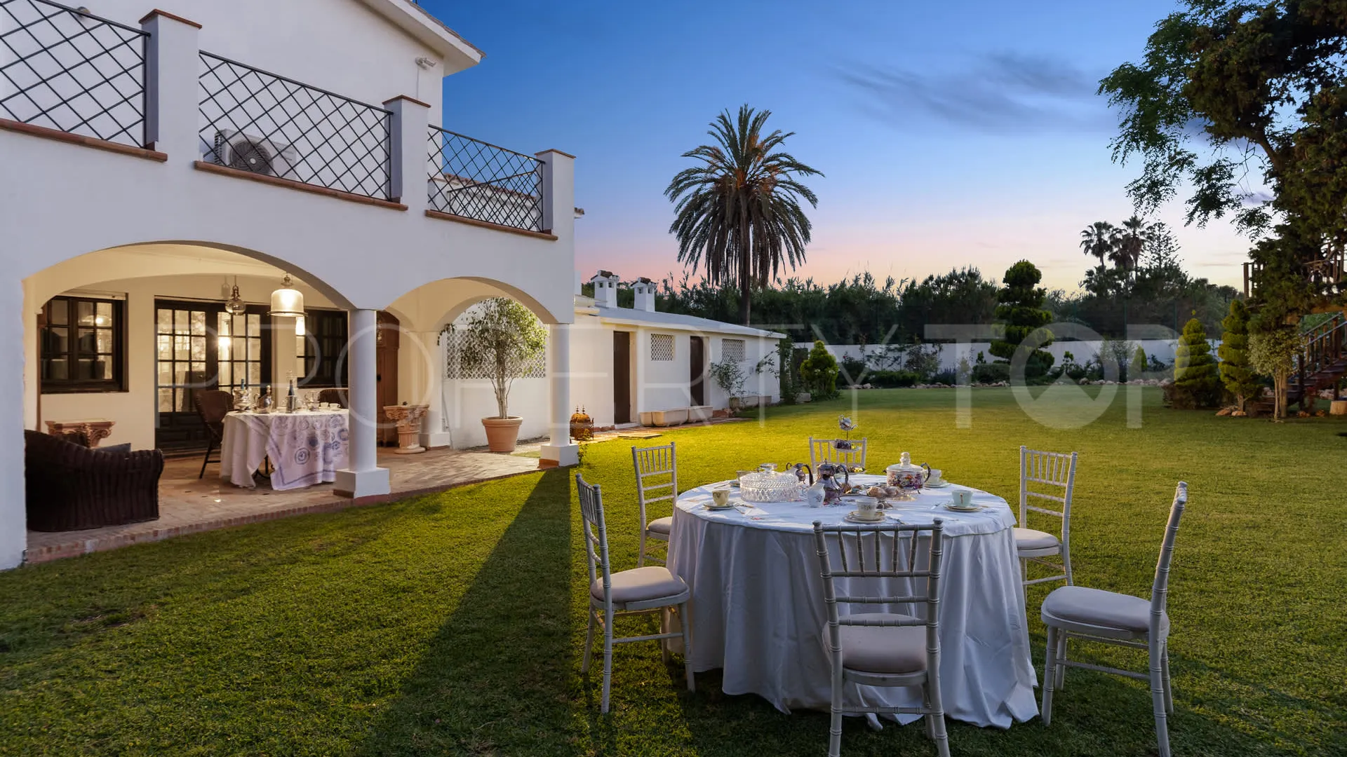 Villa with 4 bedrooms for sale in Guadalmina Baja