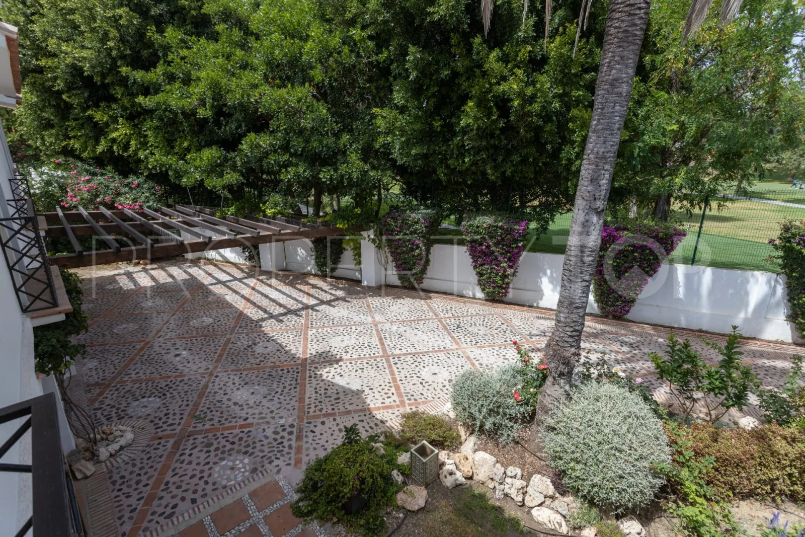 Villa with 4 bedrooms for sale in Guadalmina Baja