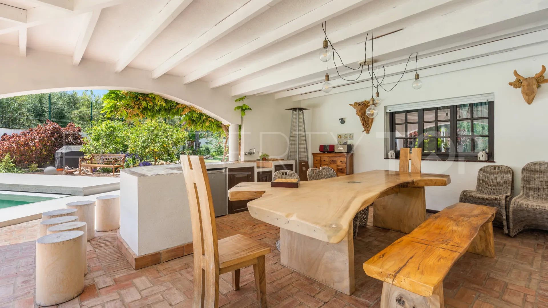Villa with 4 bedrooms for sale in Guadalmina Baja