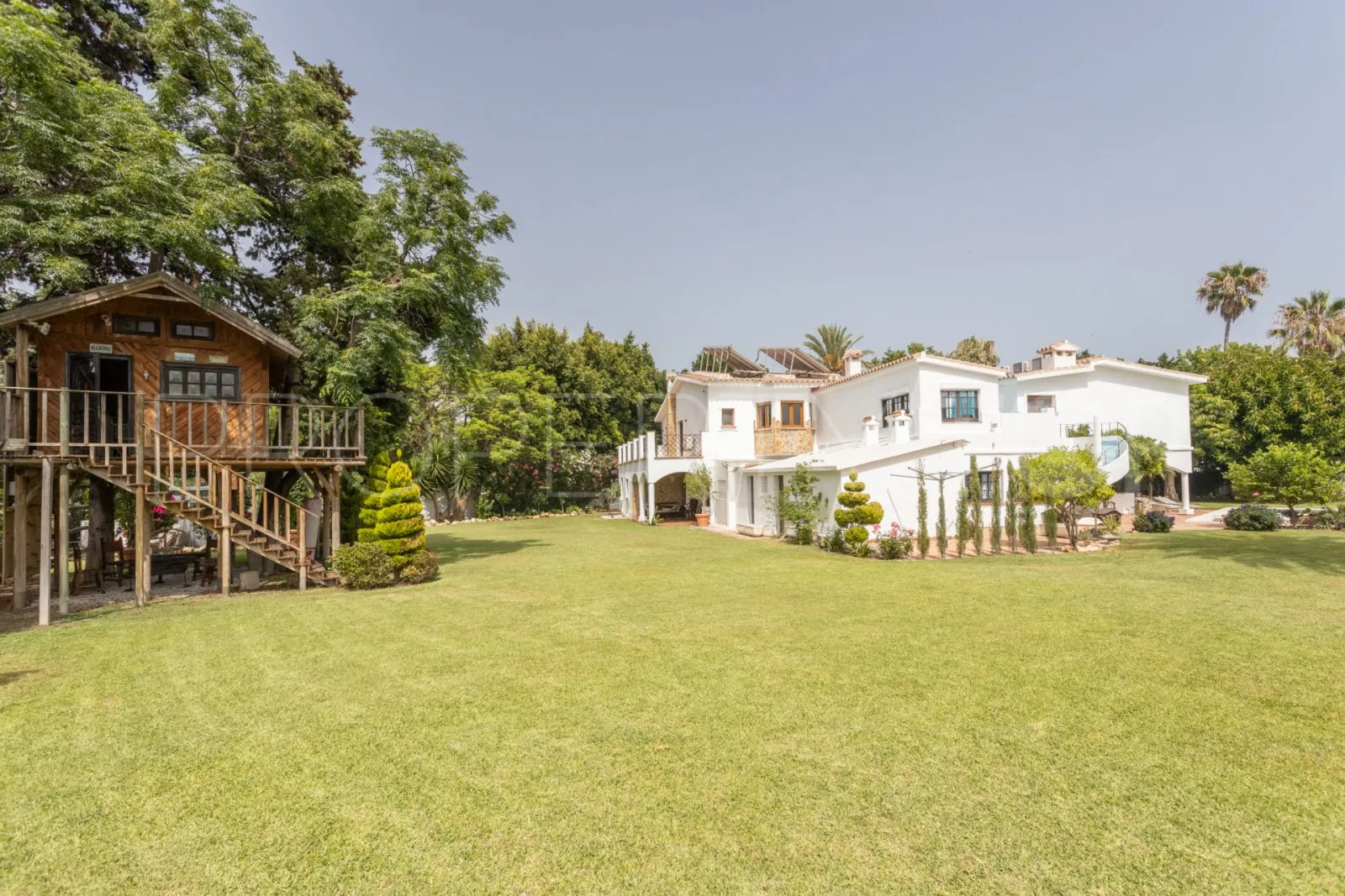 Villa with 4 bedrooms for sale in Guadalmina Baja