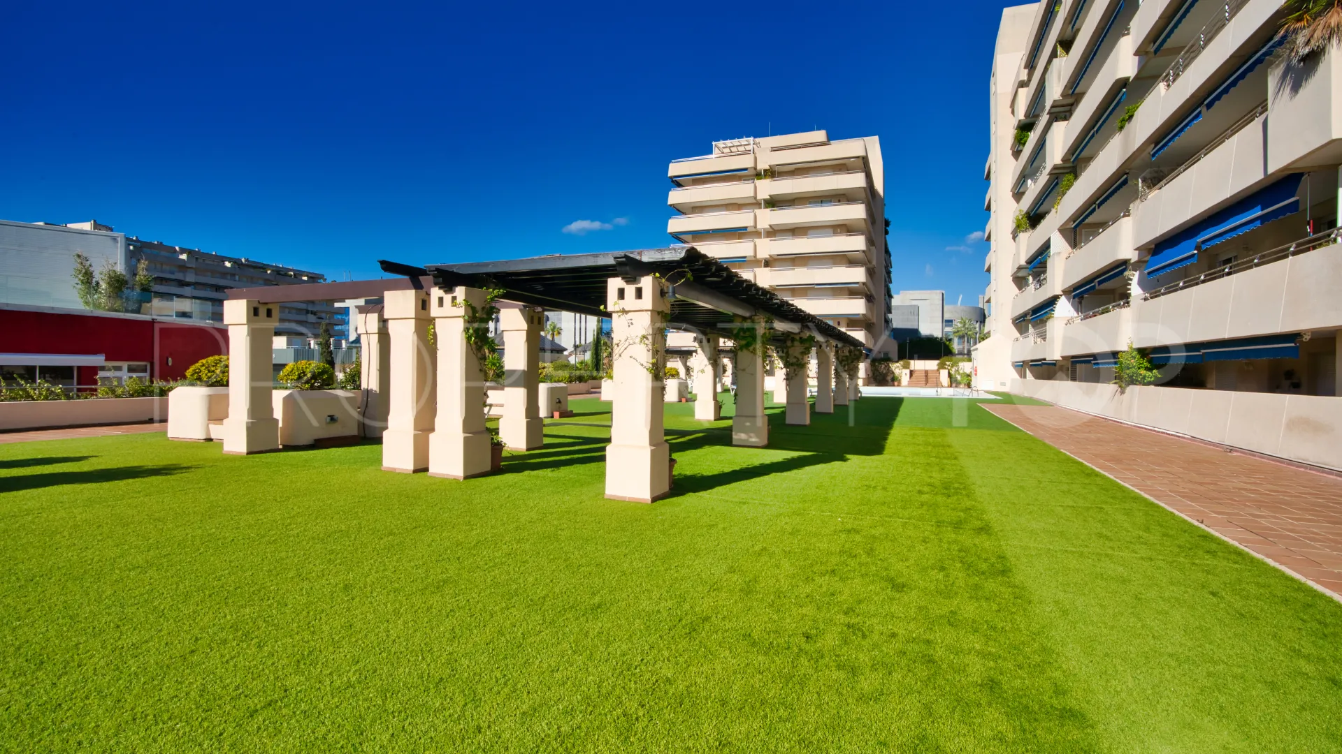Apartment in Marina Banus for sale