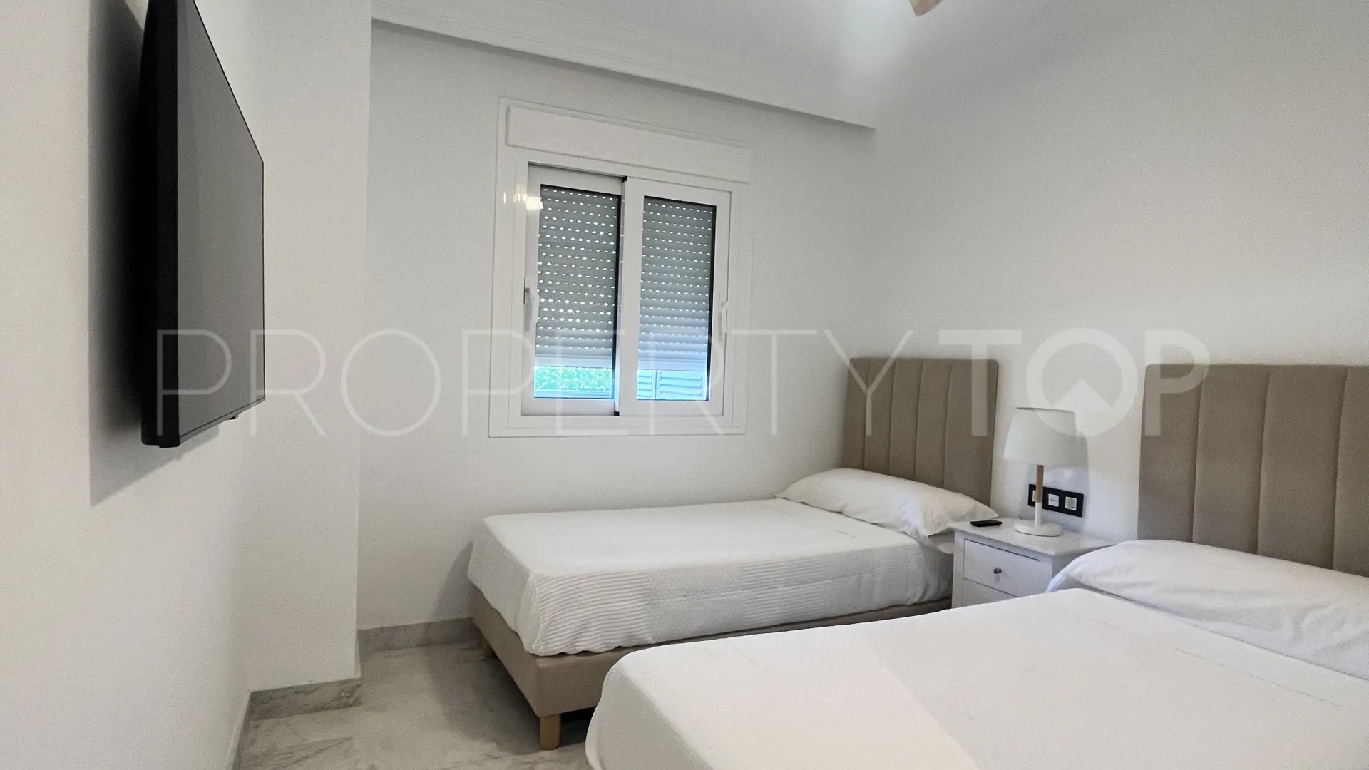 Apartment in Marina Banus for sale