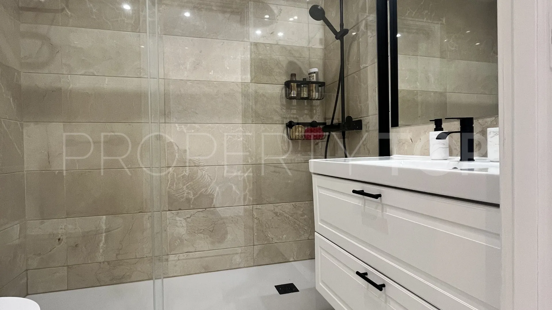 Apartment in Marina Banus for sale