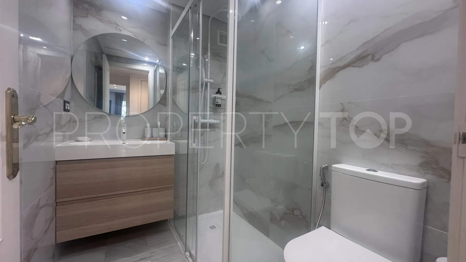Apartment in Marina Banus for sale