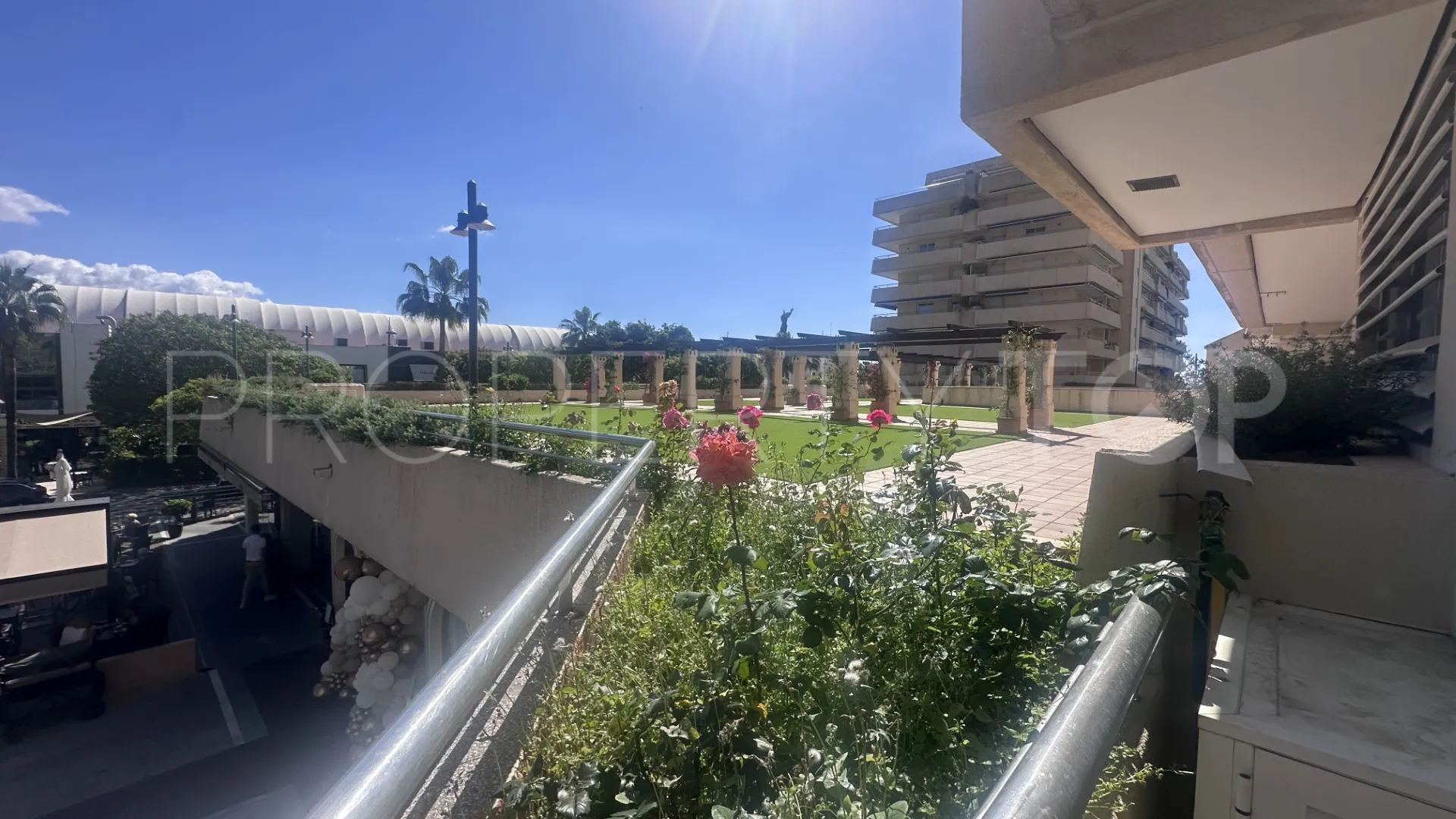 Apartment in Marina Banus for sale