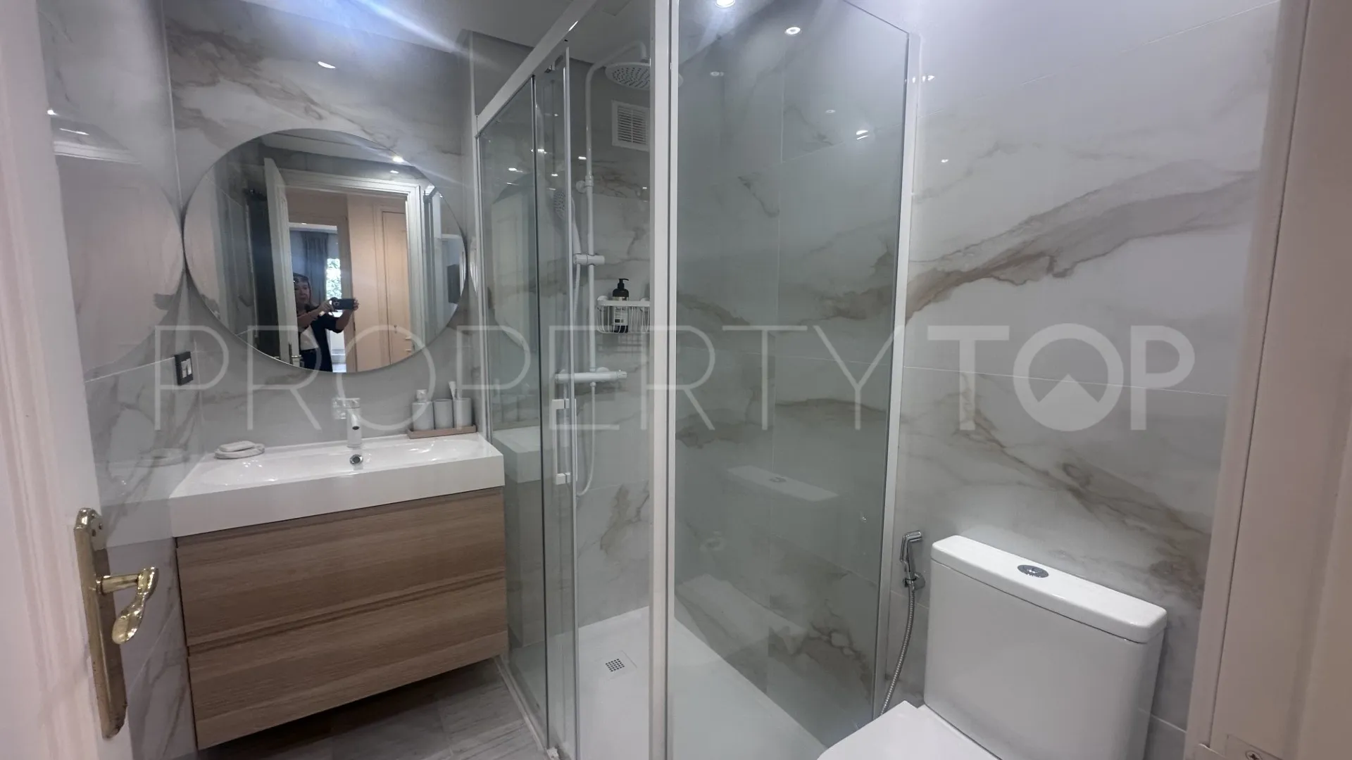 Apartment in Marina Banus for sale