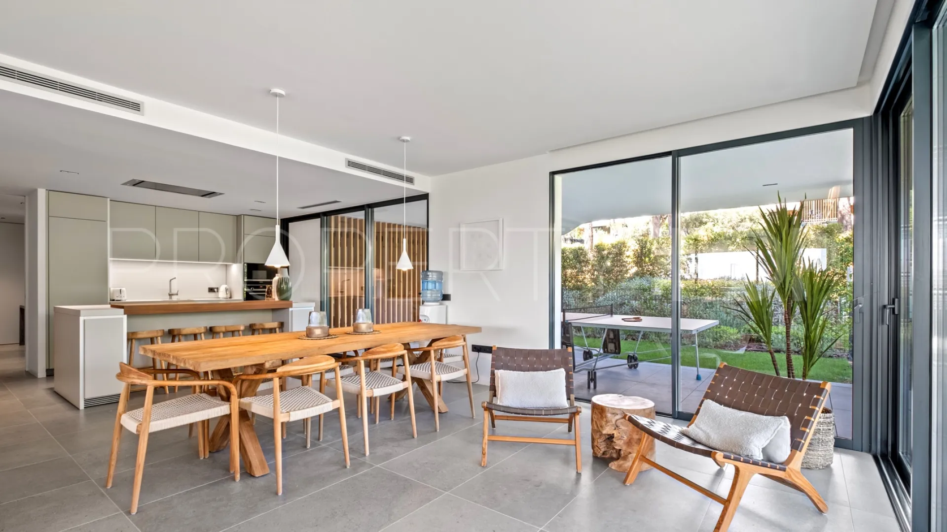 Apartamento planta baja en venta con 3 dormitorios en Village Verde