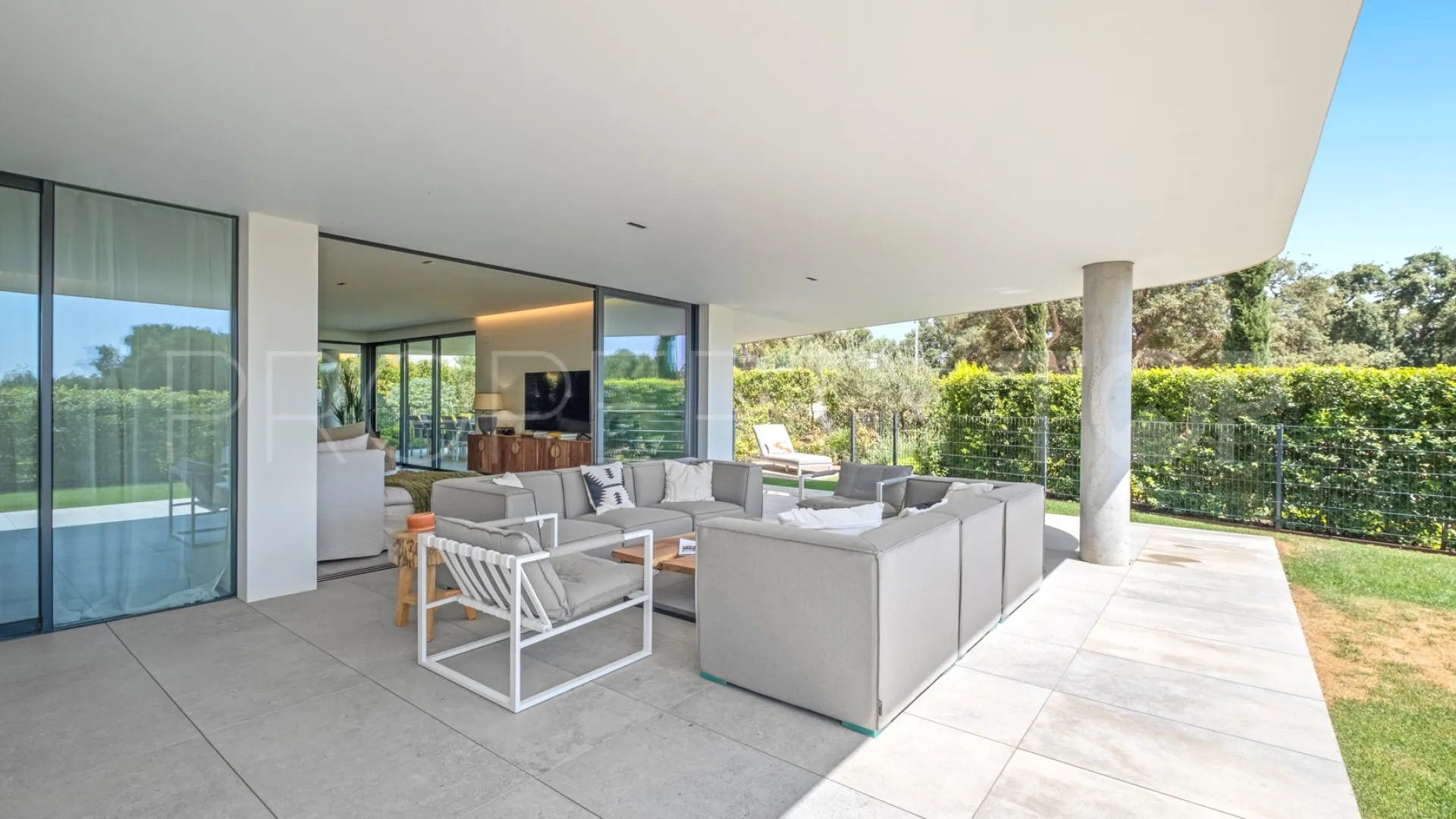 Apartamento planta baja en venta con 3 dormitorios en Village Verde