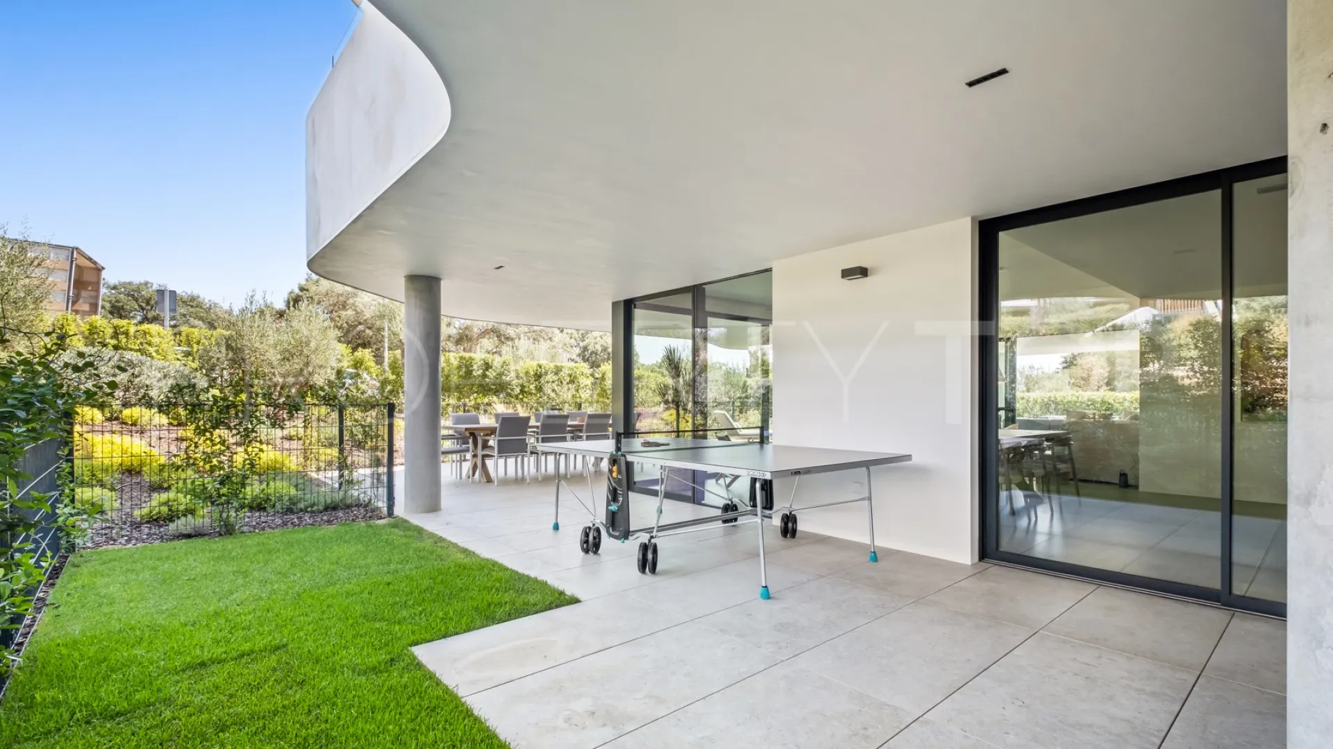 Apartamento planta baja en venta con 3 dormitorios en Village Verde