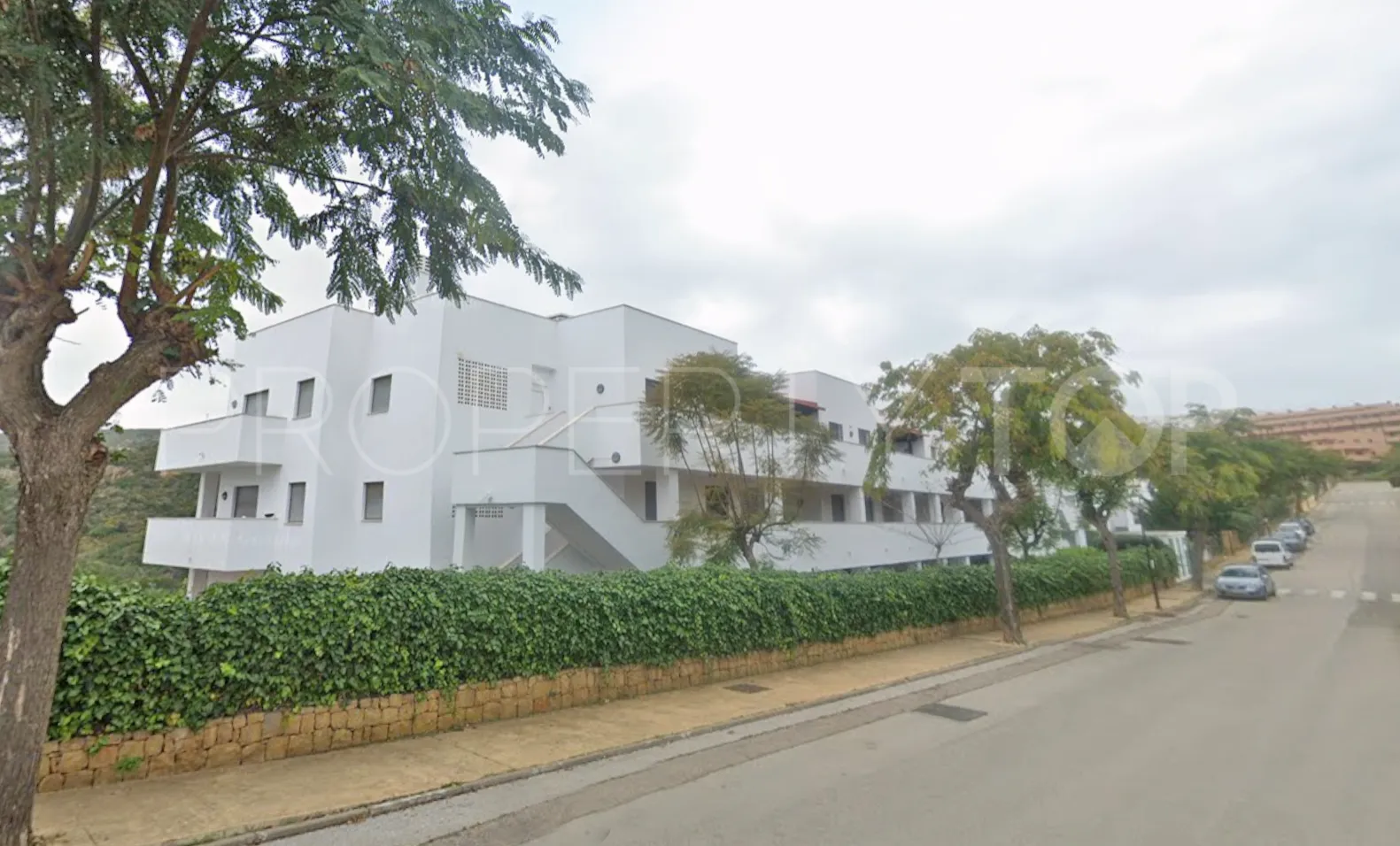Buy Bahia de las Rocas ground floor apartment with 2 bedrooms