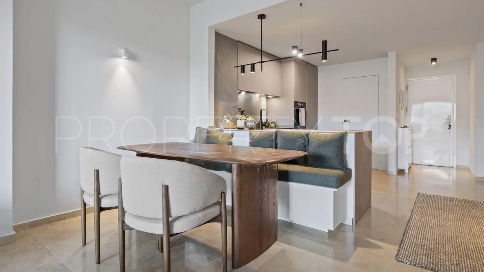 Buy Bahia de las Rocas ground floor apartment with 2 bedrooms