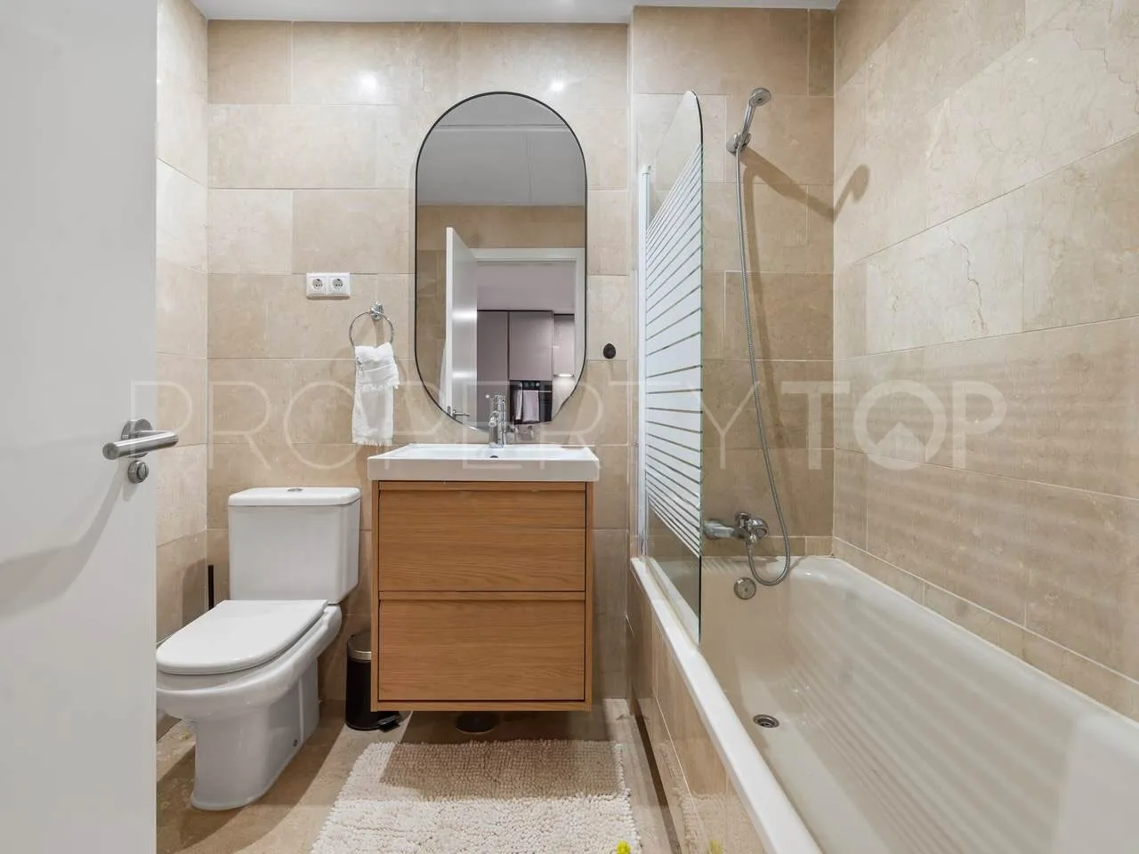 Buy Bahia de las Rocas ground floor apartment with 2 bedrooms
