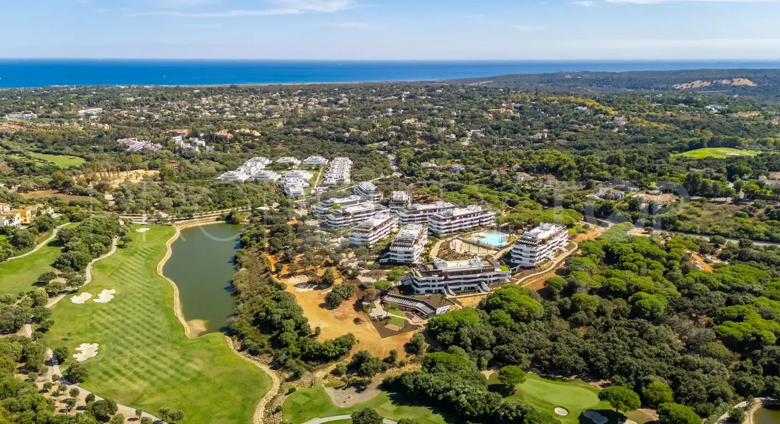 Ground floor apartment for sale in La Reserva with 3 bedrooms