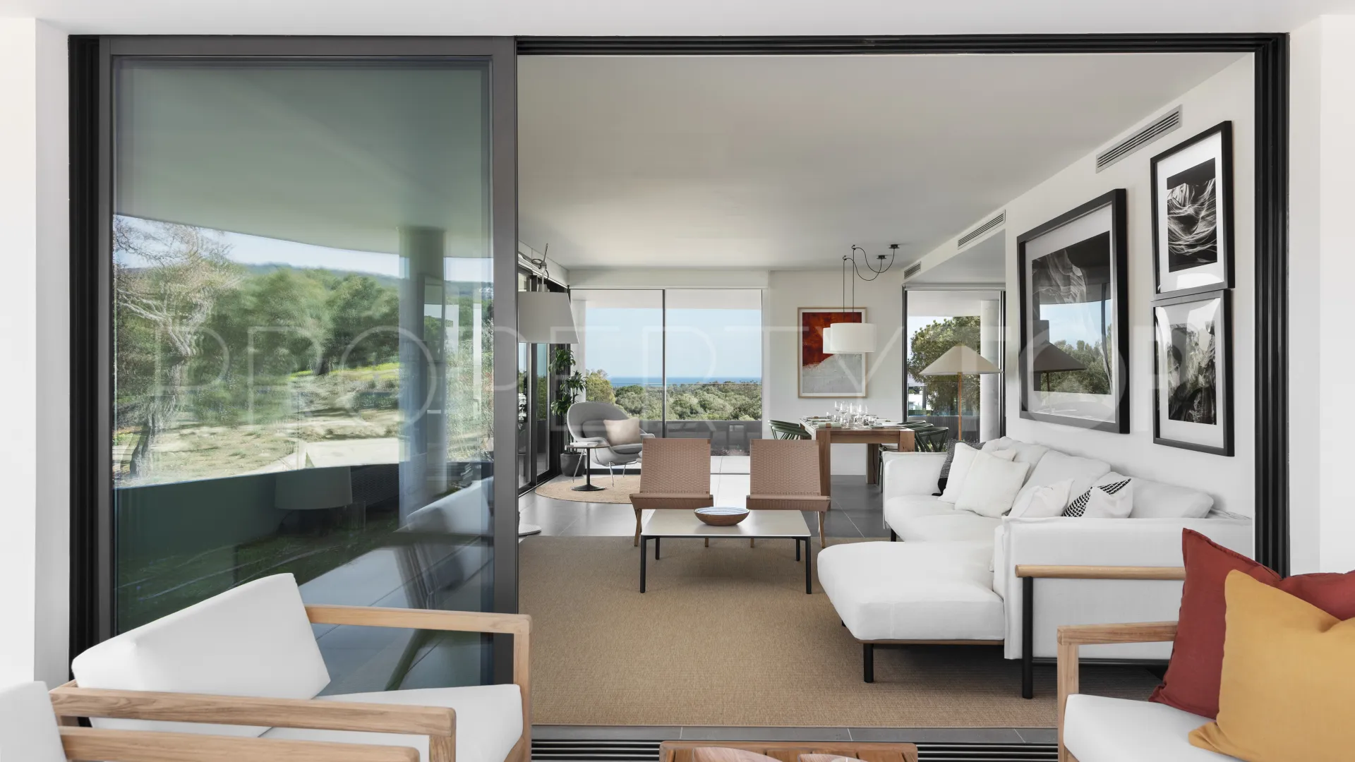 Ground floor apartment for sale in La Reserva with 3 bedrooms