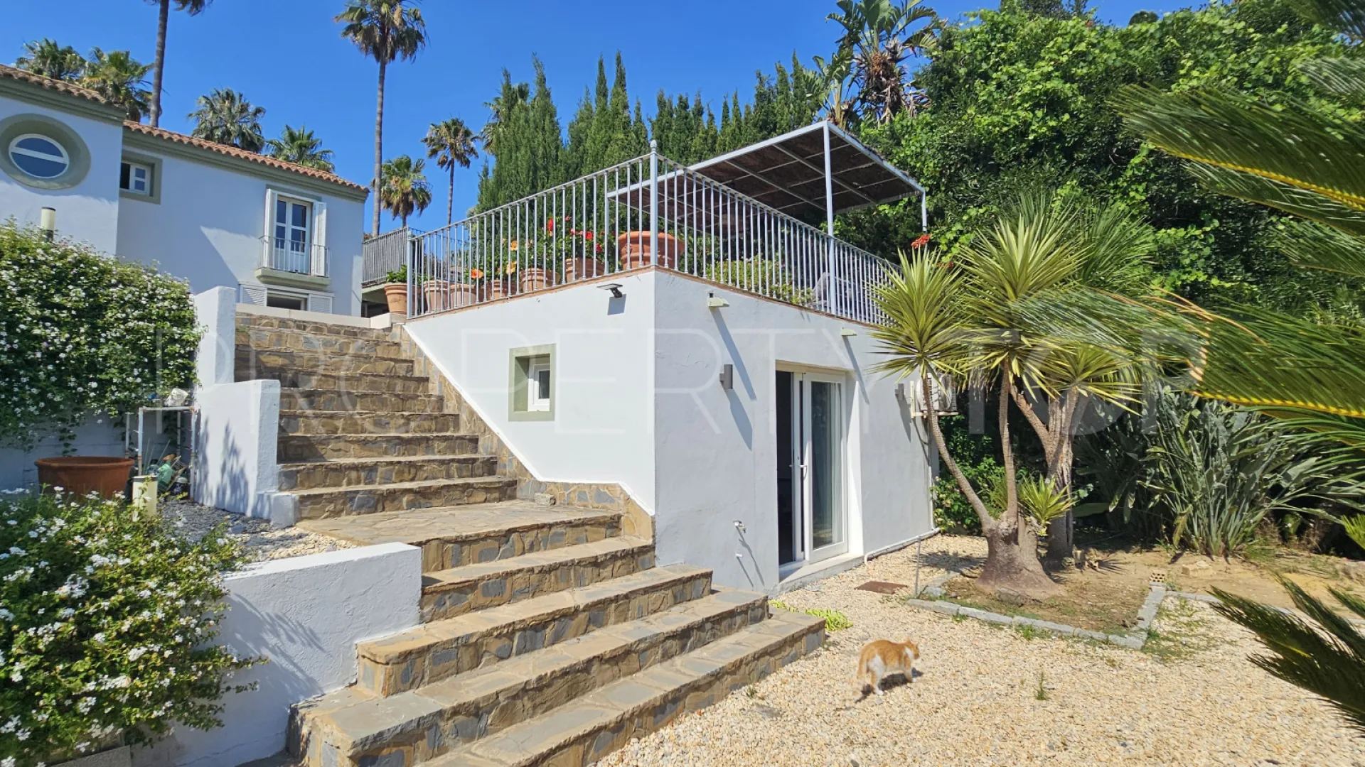 For sale Zona F 4 bedrooms villa