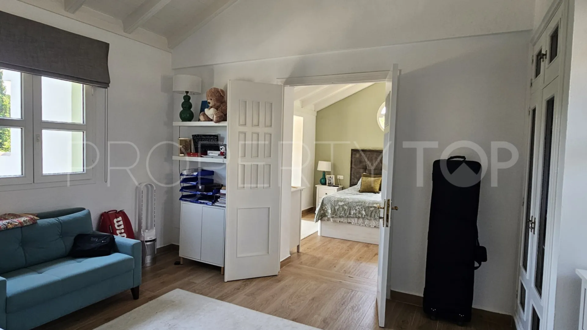 For sale Zona F 4 bedrooms villa