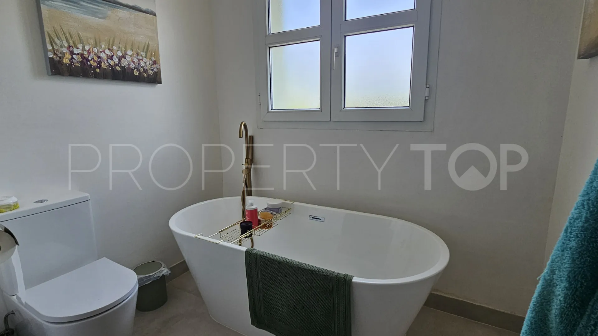 For sale Zona F 4 bedrooms villa