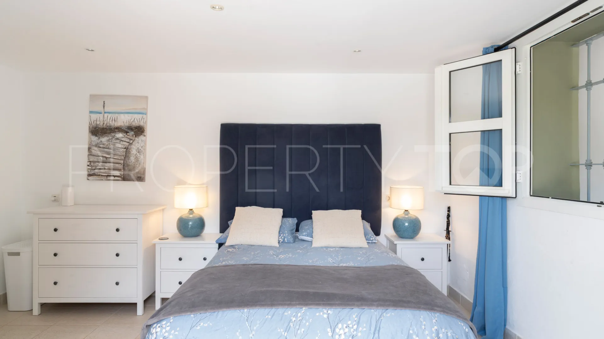 For sale Zona F 4 bedrooms villa