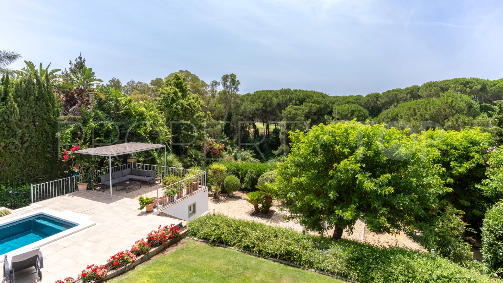 For sale Zona F 4 bedrooms villa