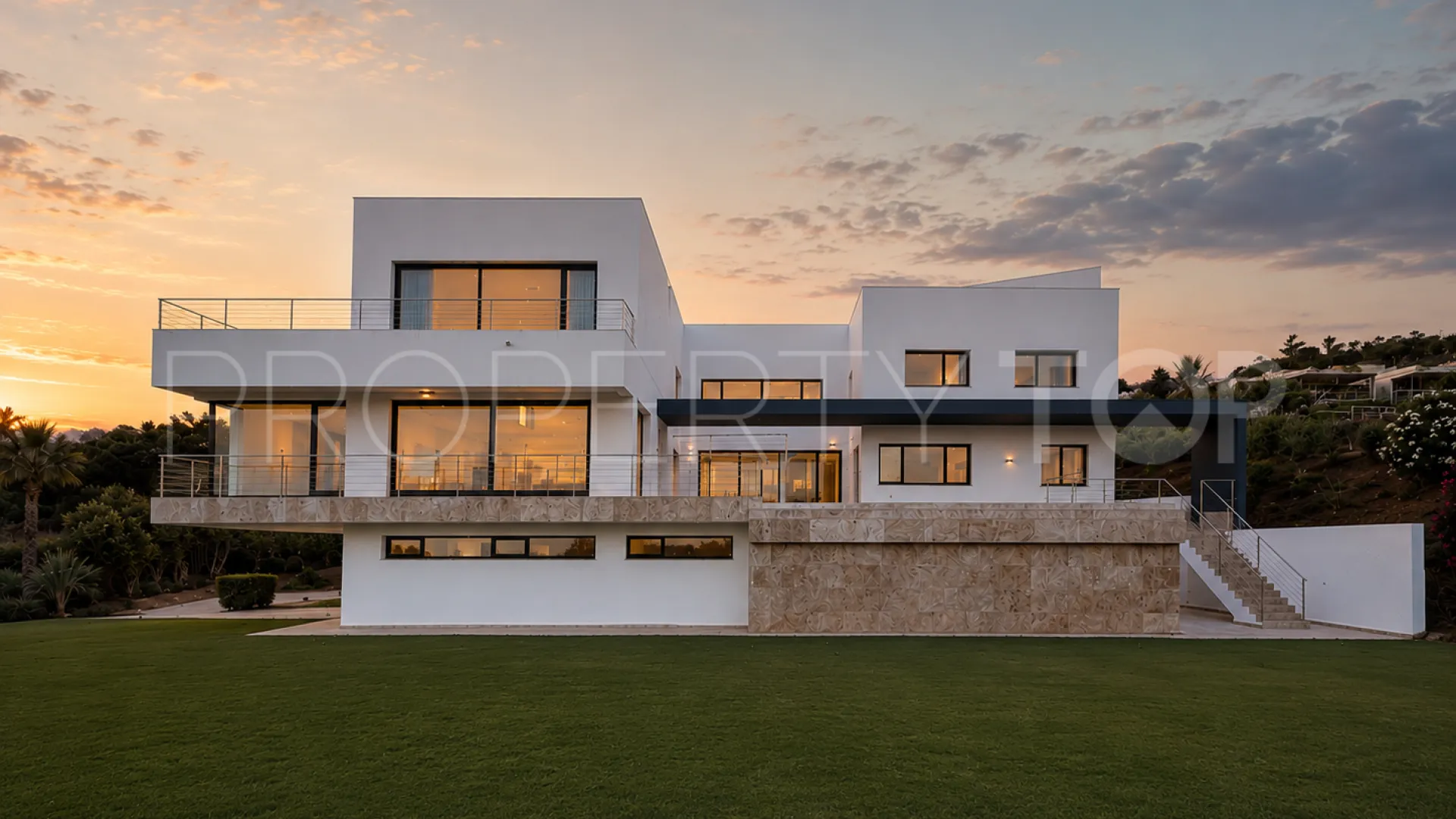 For sale 6 bedrooms villa in La Reserva
