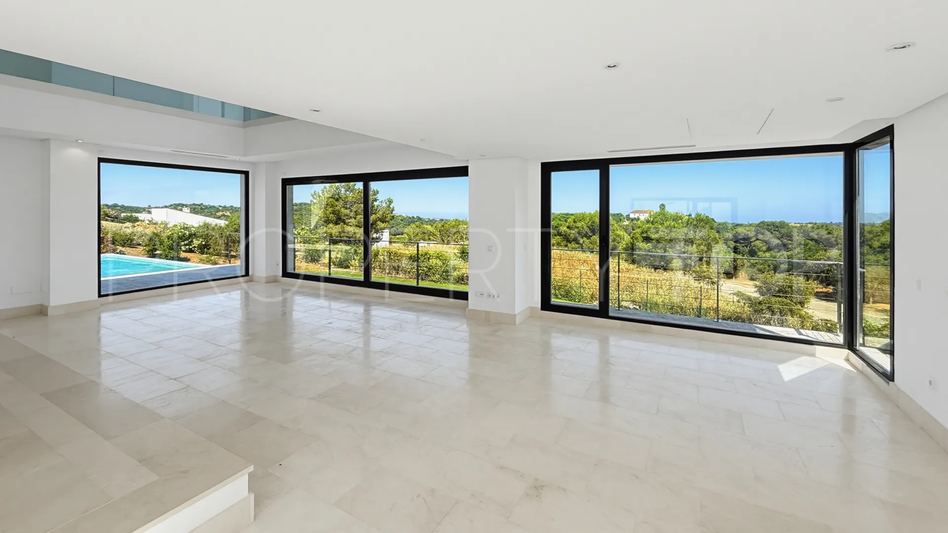 For sale 6 bedrooms villa in La Reserva