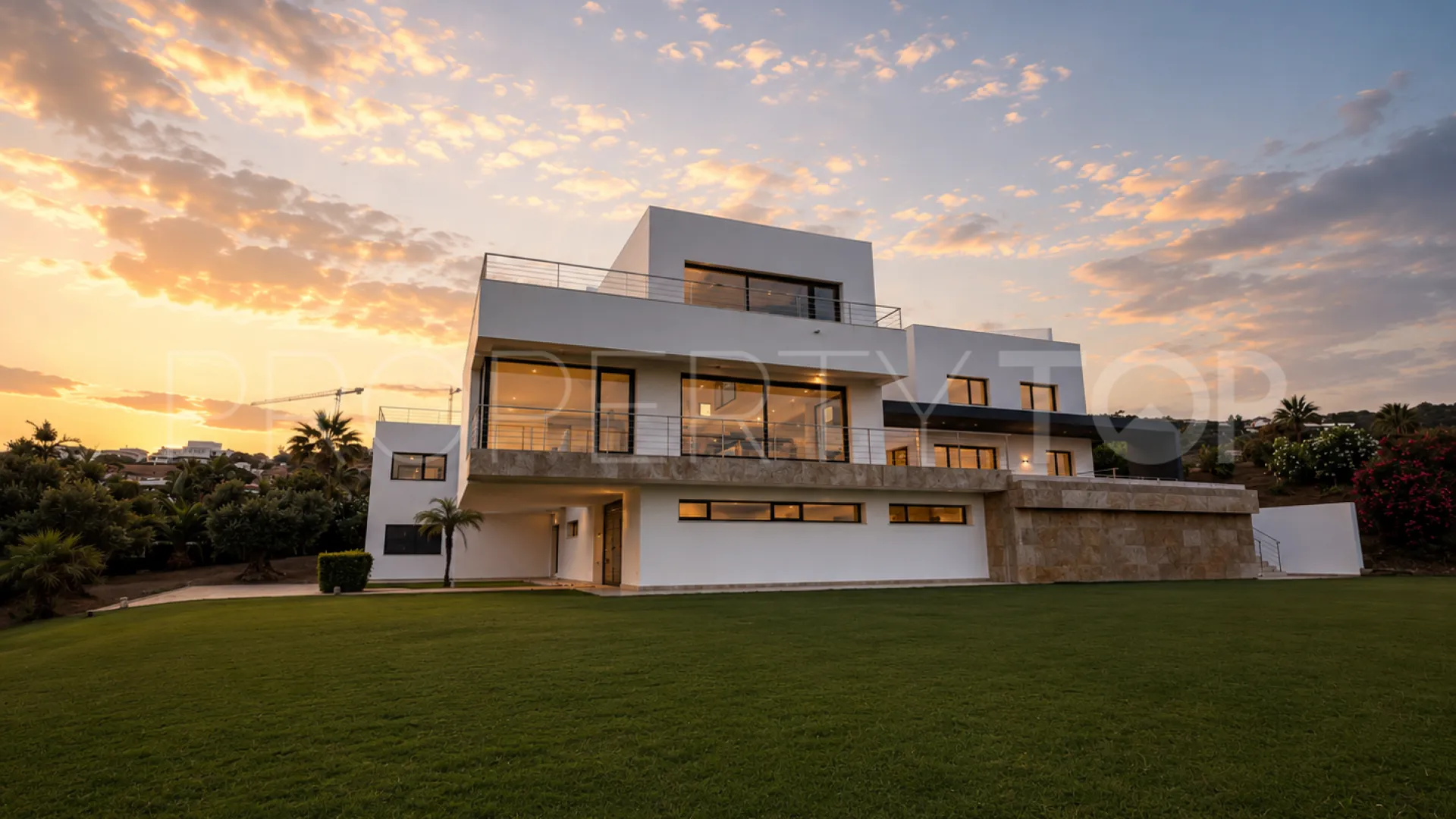 For sale 6 bedrooms villa in La Reserva