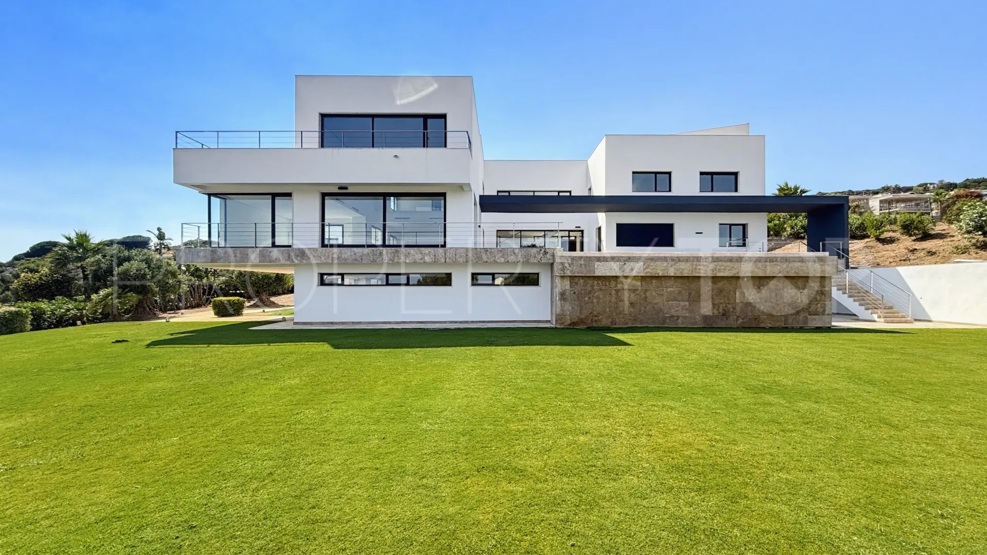 For sale 6 bedrooms villa in La Reserva