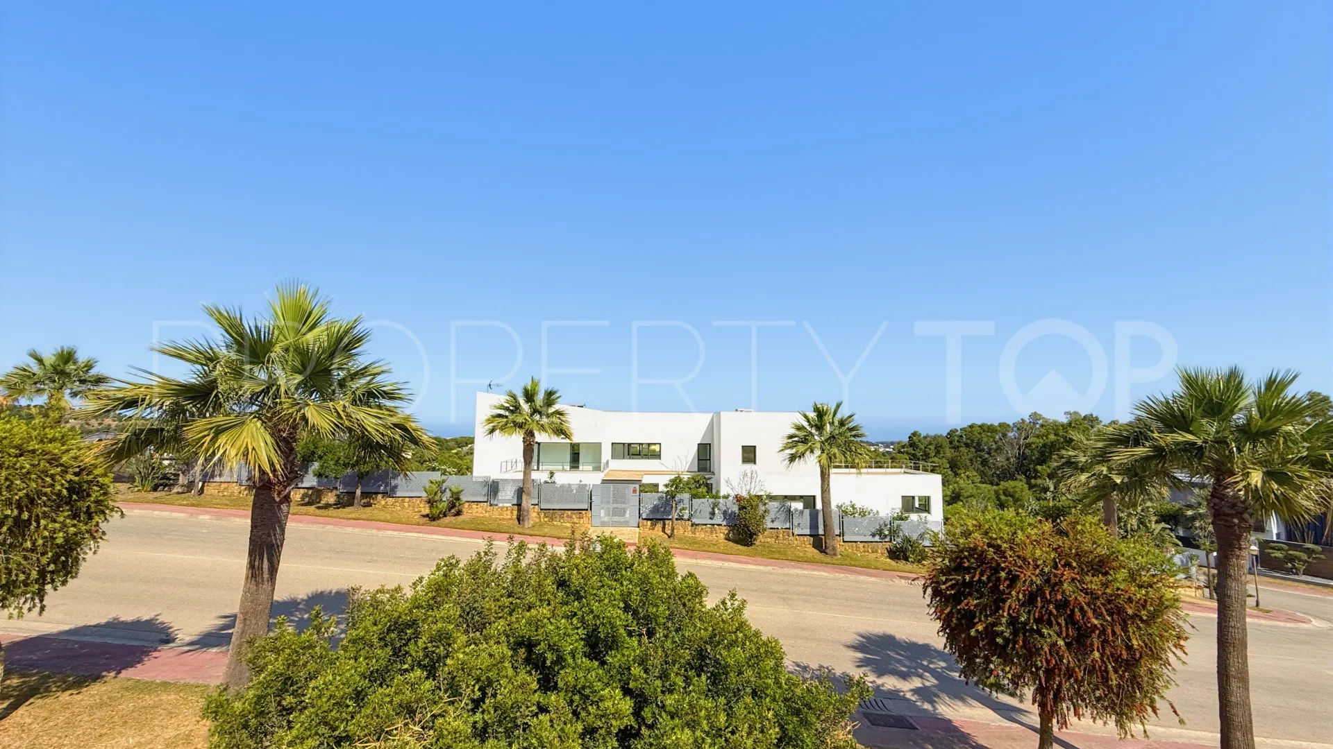 For sale 6 bedrooms villa in La Reserva