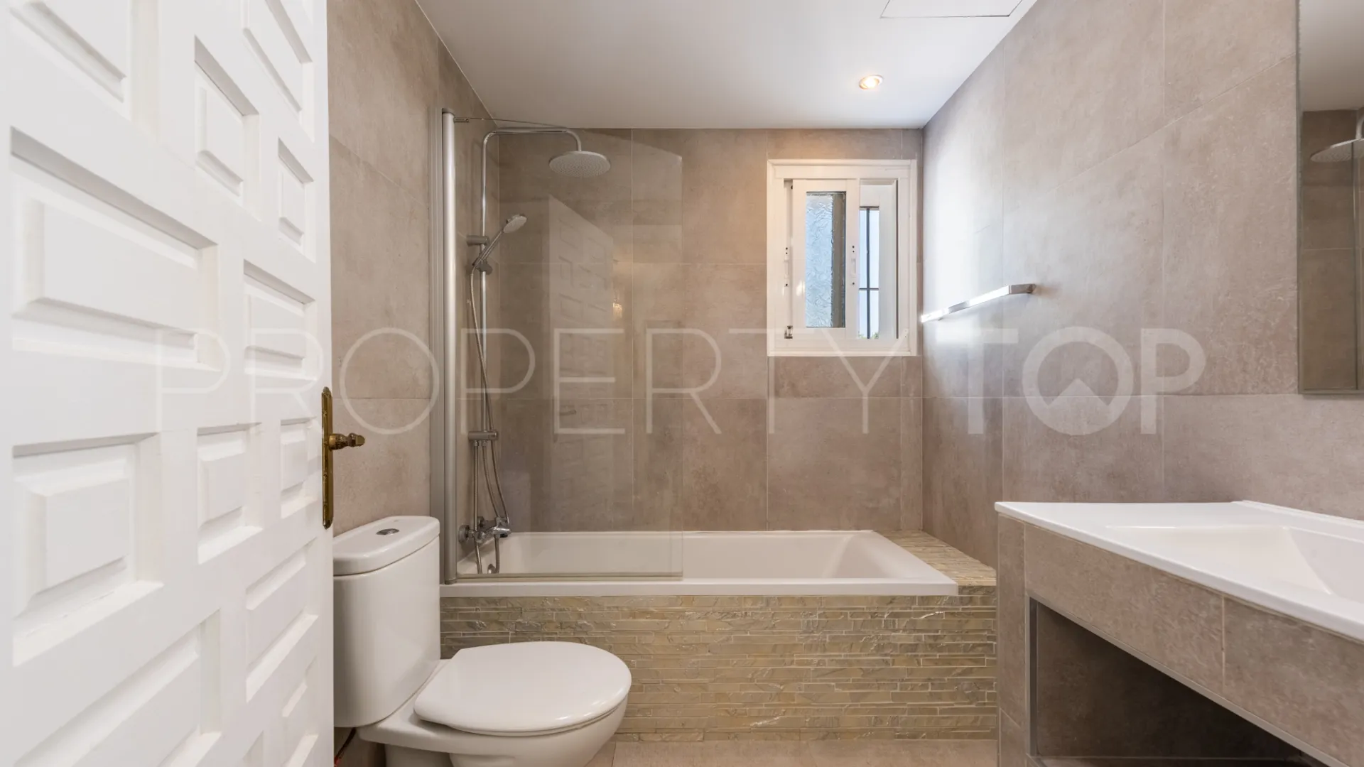 Villa en venta en Valderrama Golf