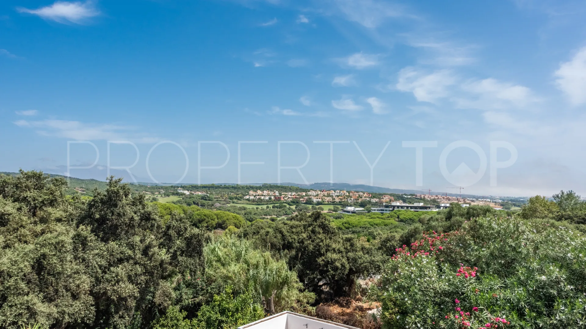 Villa en venta en Valderrama Golf