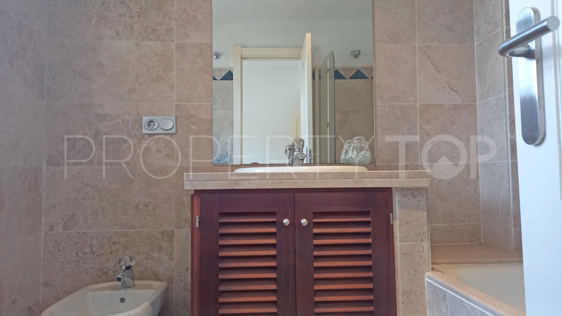 Apartamento a la venta en San Roque Club
