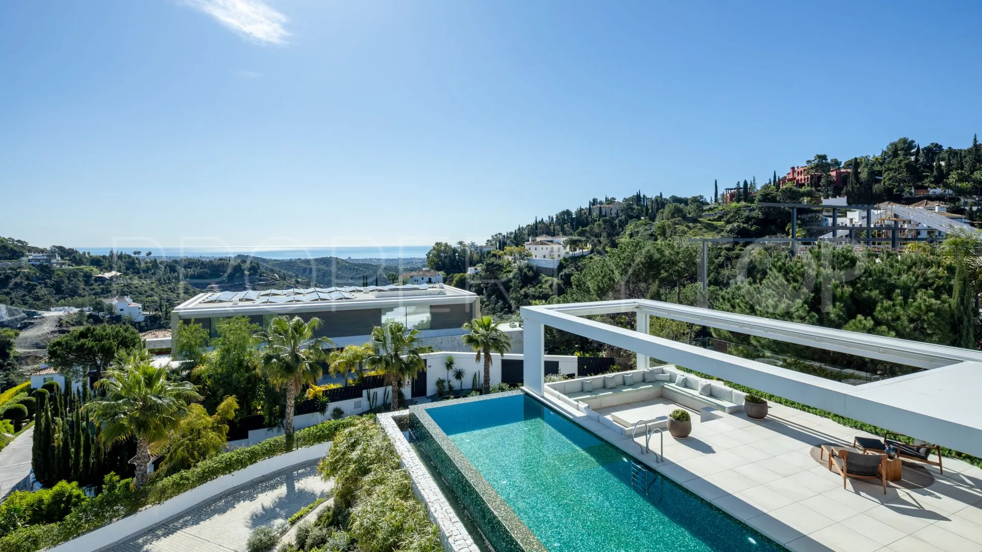 Villa de 8 dormitorios en venta en El Madroñal