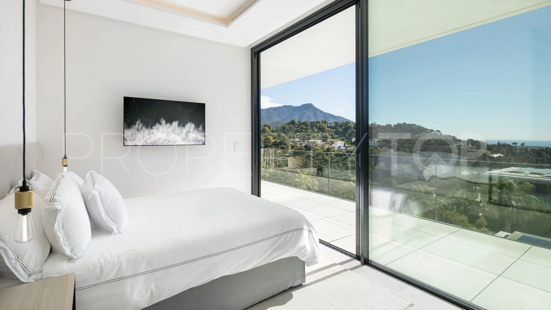 Villa de 8 dormitorios en venta en El Madroñal