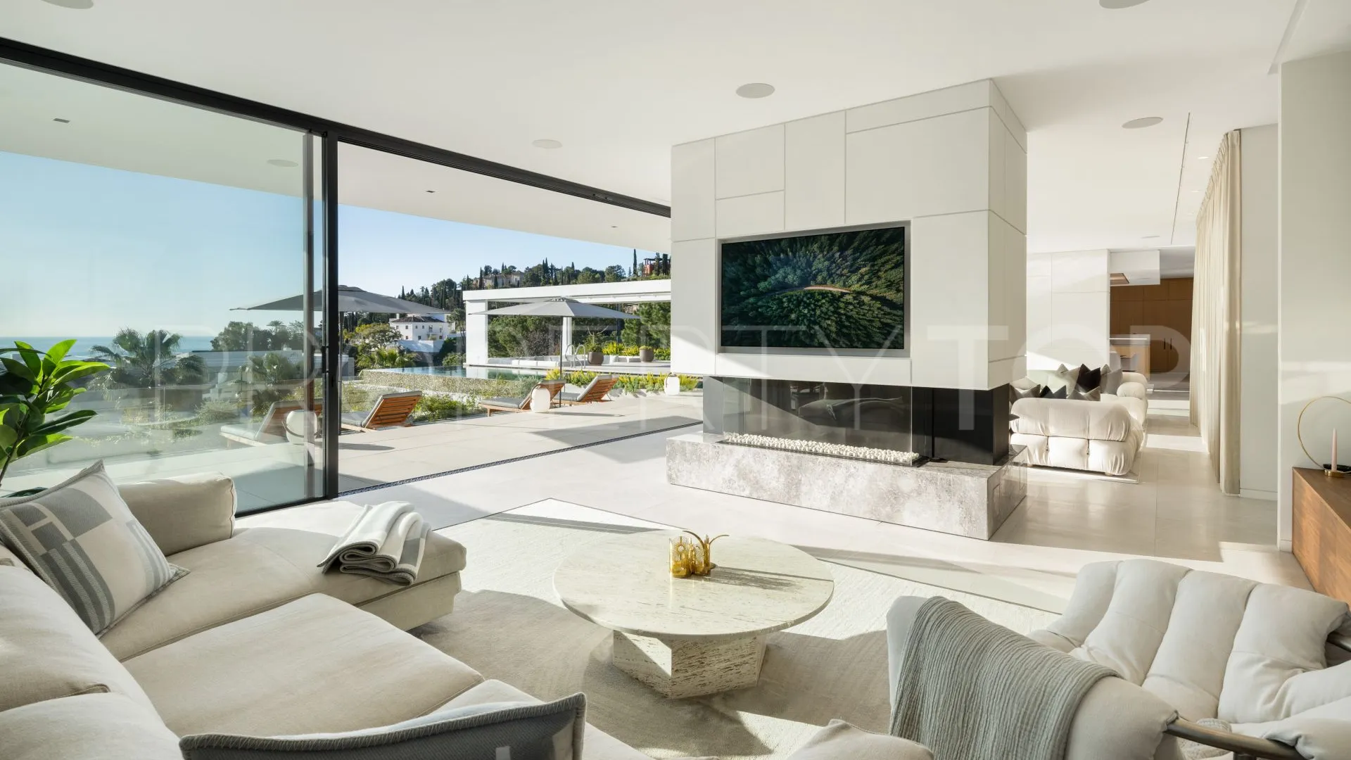 Villa de 8 dormitorios en venta en El Madroñal