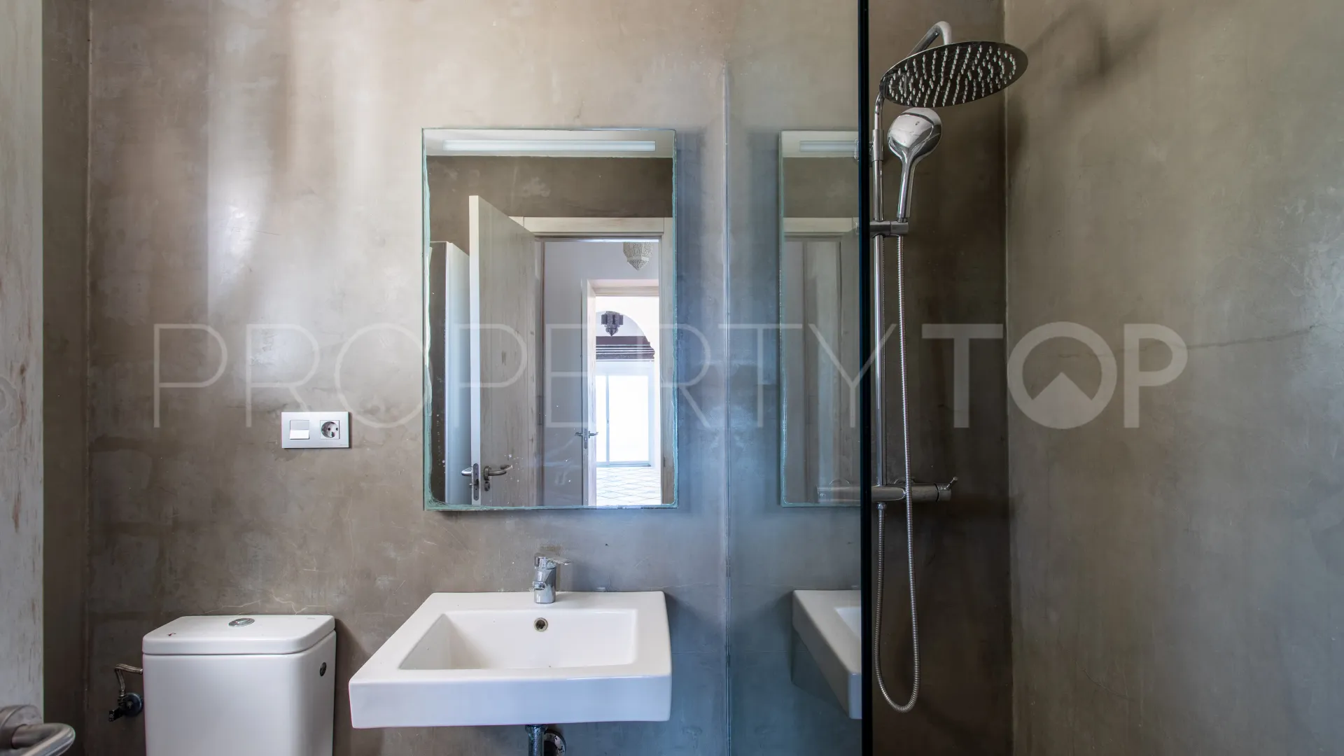 Chullera villa for sale