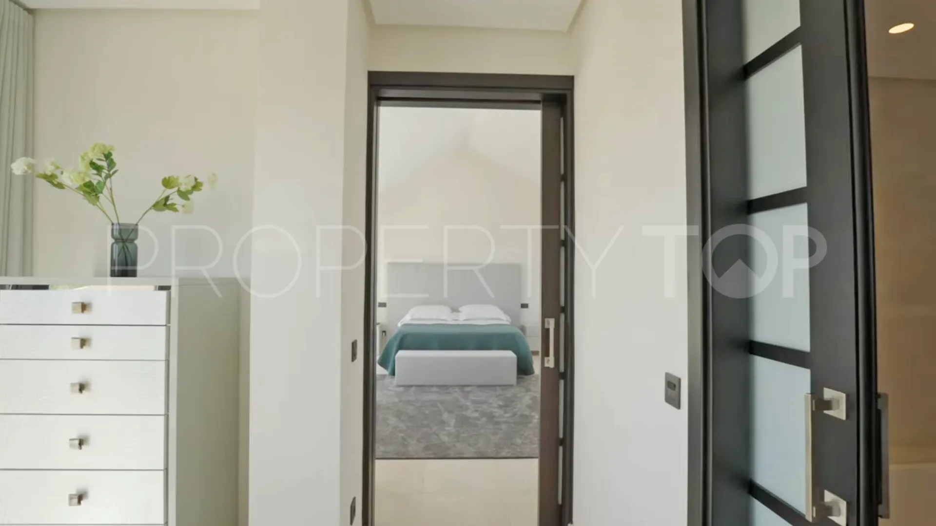 Hacienda de Valderrama triplex for sale