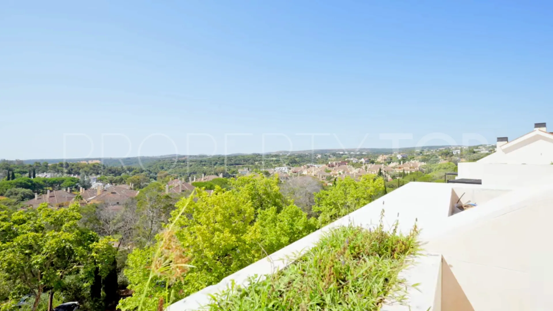 Hacienda de Valderrama triplex for sale