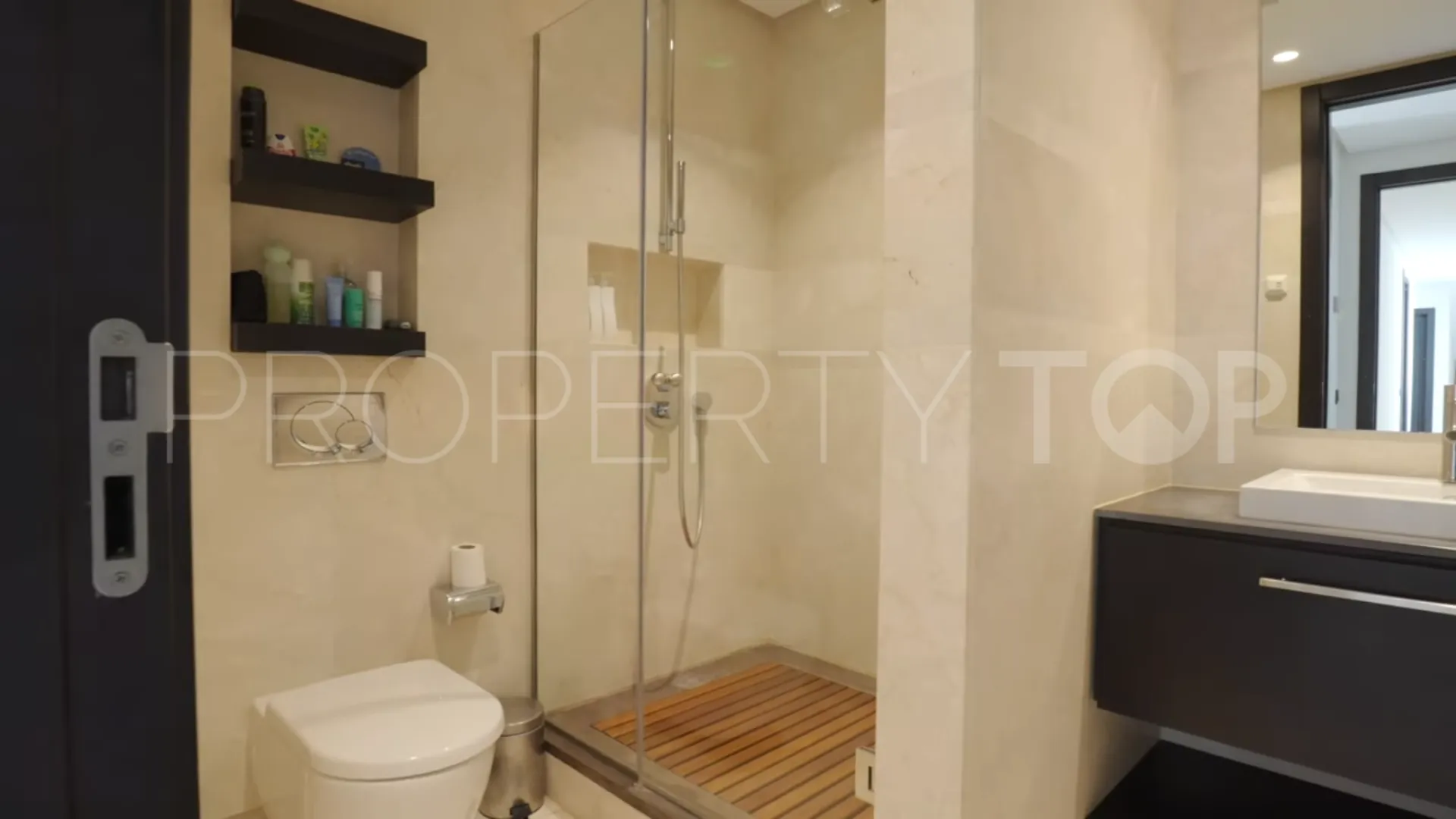 Hacienda de Valderrama triplex for sale