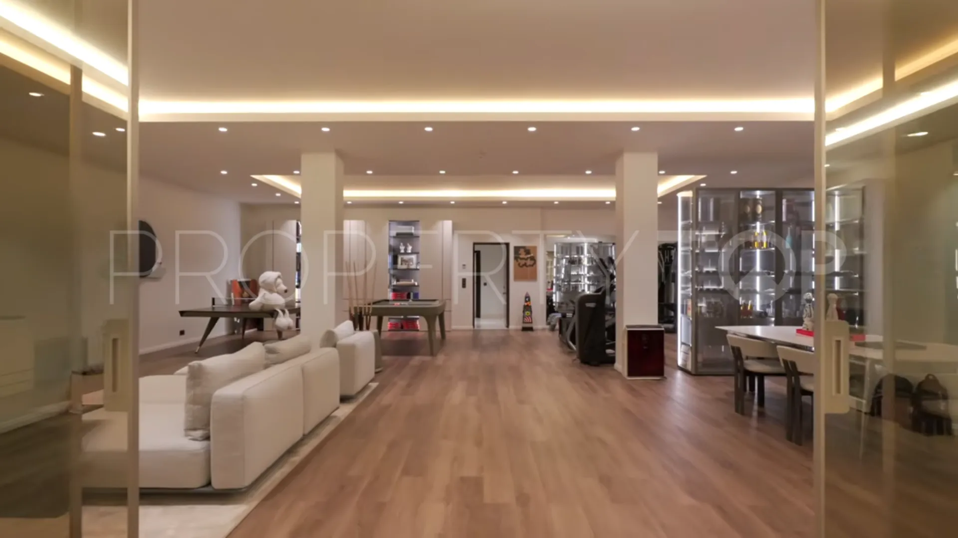 Hacienda de Valderrama triplex for sale