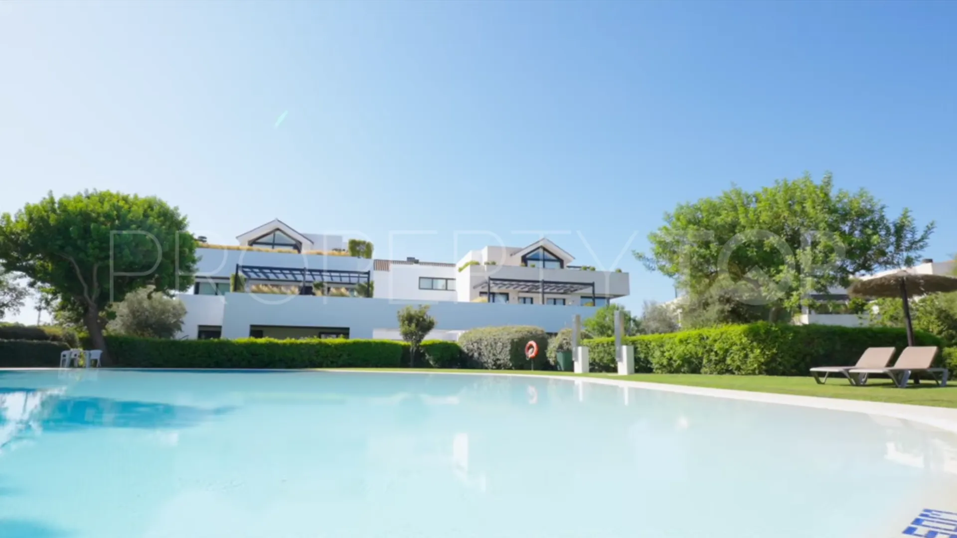 Hacienda de Valderrama triplex for sale