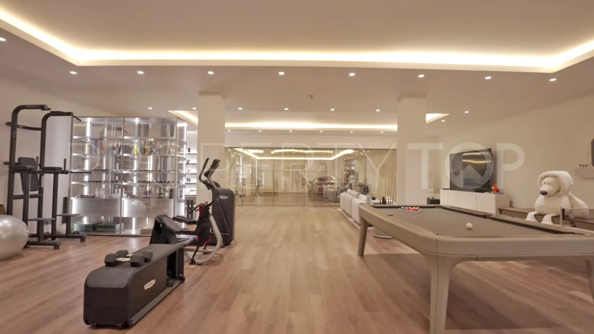 Hacienda de Valderrama triplex for sale