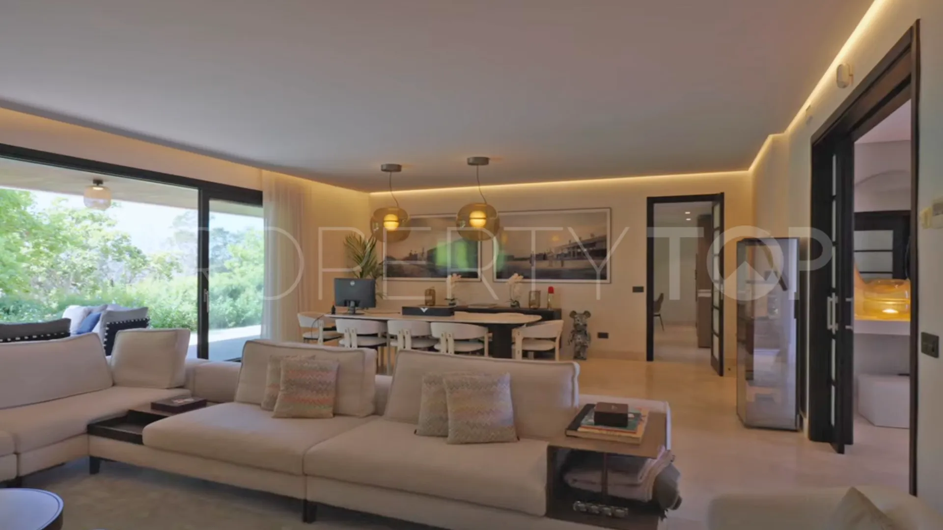 Hacienda de Valderrama triplex for sale