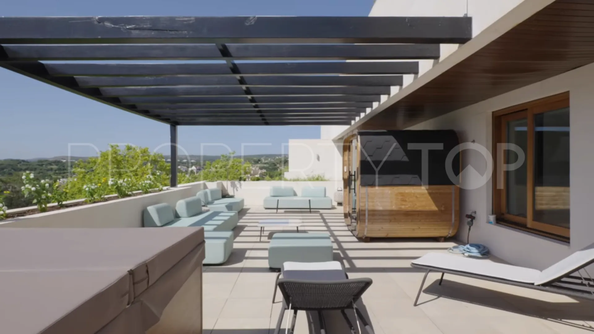 Hacienda de Valderrama triplex for sale