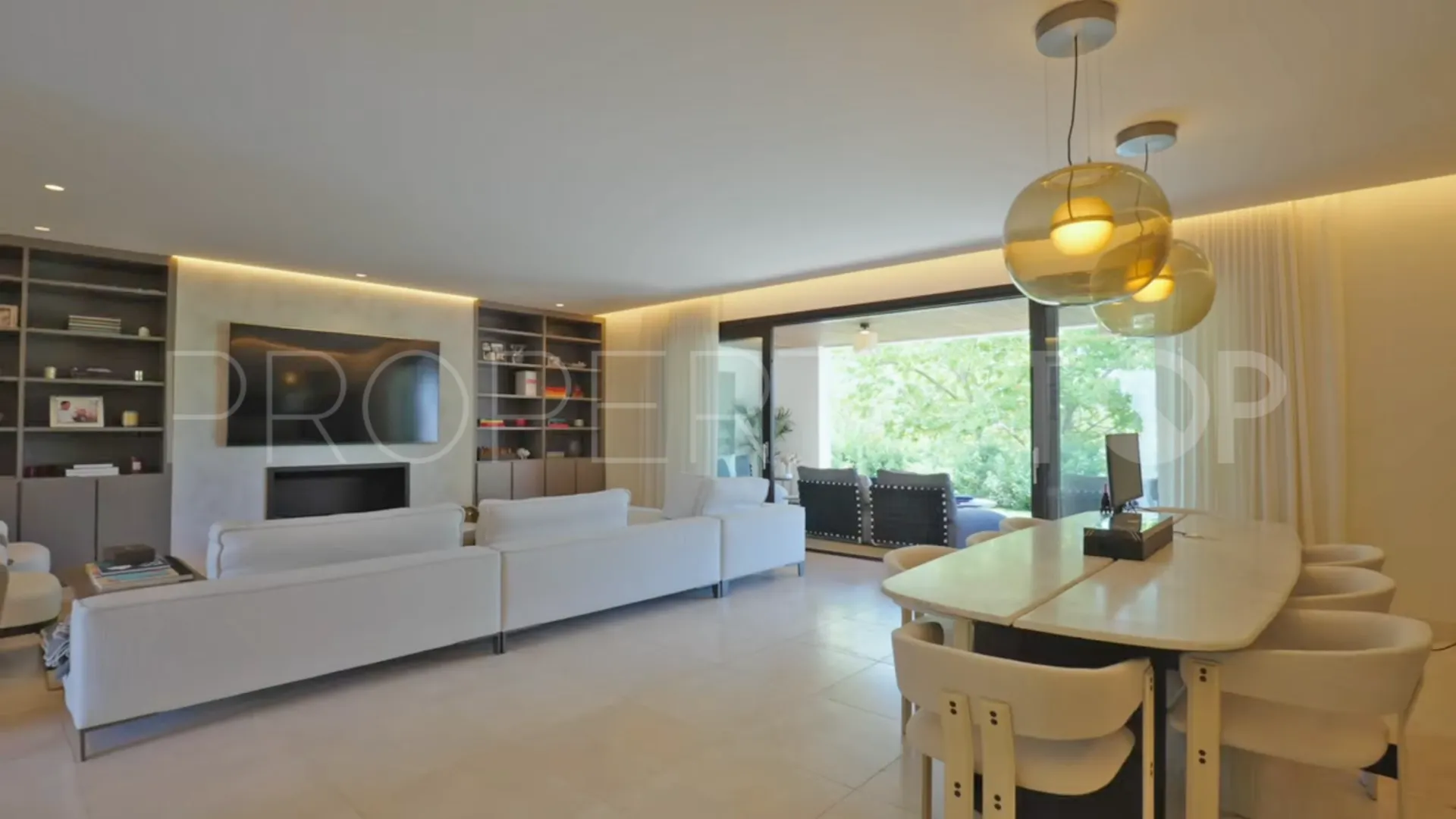 Hacienda de Valderrama triplex for sale